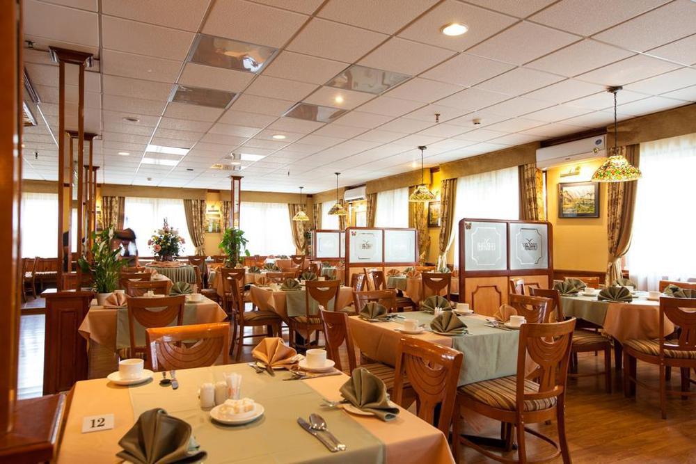 Chagala Atyrau Hotel מסעדה תמונה
