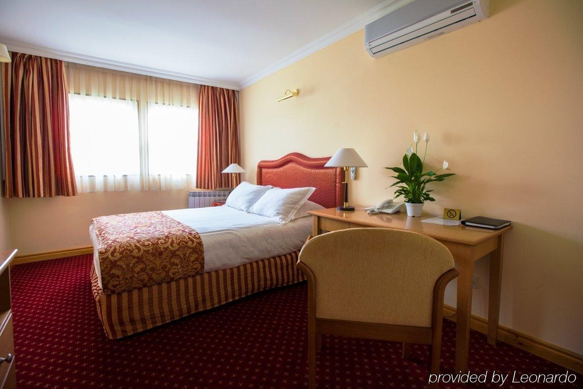 Chagala Atyrau Hotel מראה חיצוני תמונה