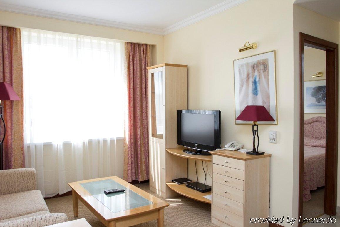 Chagala Atyrau Hotel מראה חיצוני תמונה