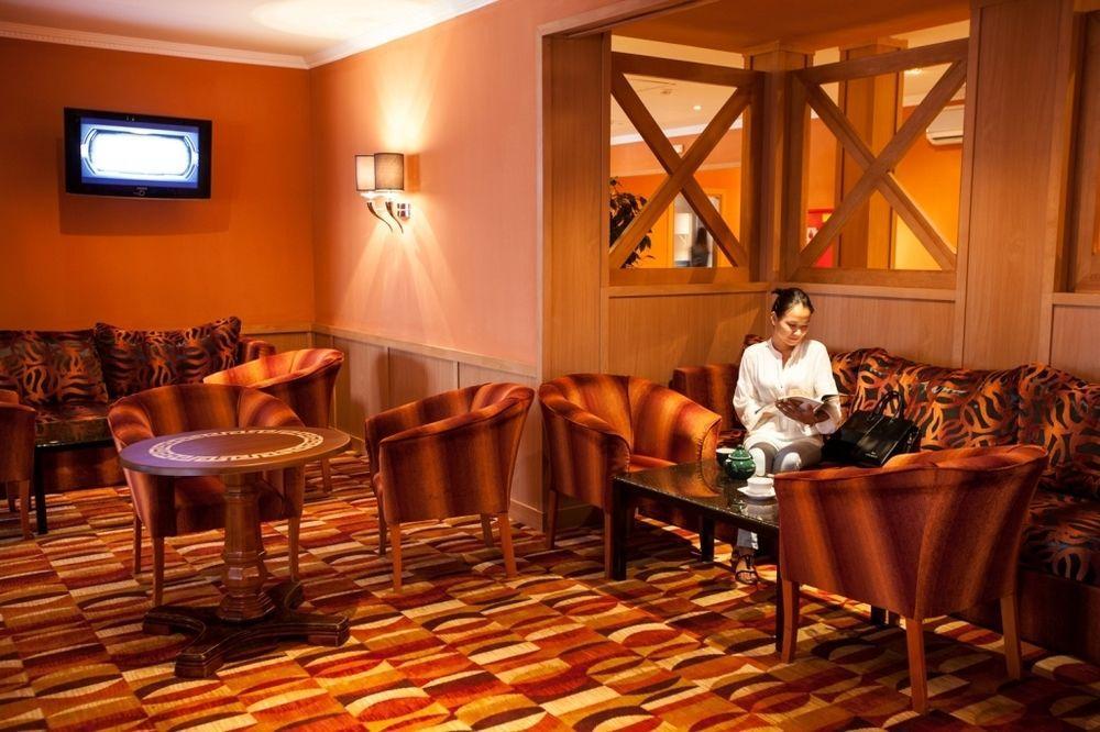 Chagala Atyrau Hotel מראה חיצוני תמונה