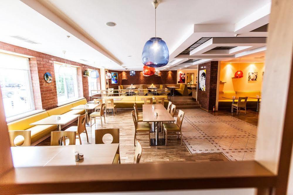 Chagala Atyrau Hotel מראה חיצוני תמונה