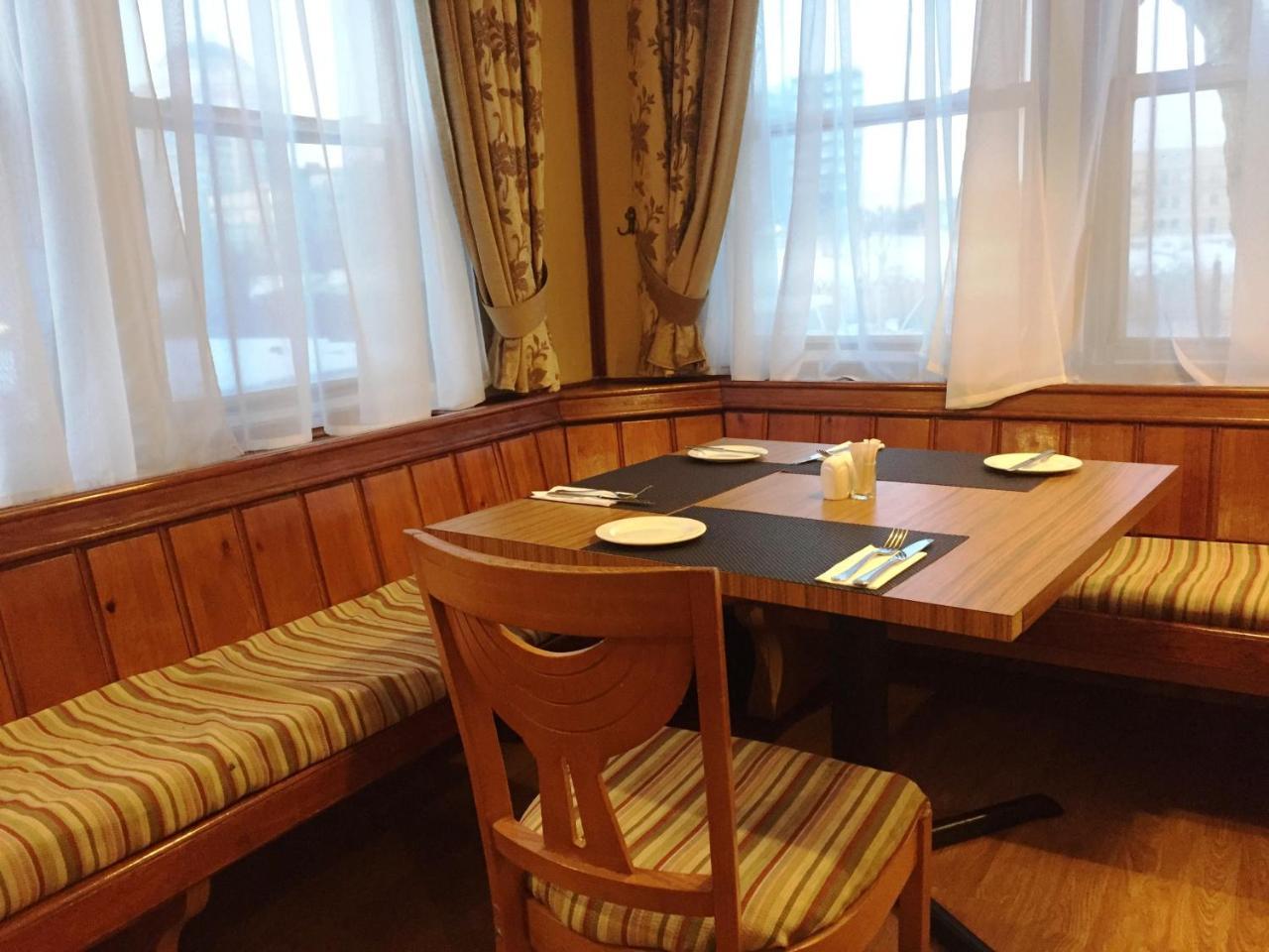 Chagala Atyrau Hotel מראה חיצוני תמונה