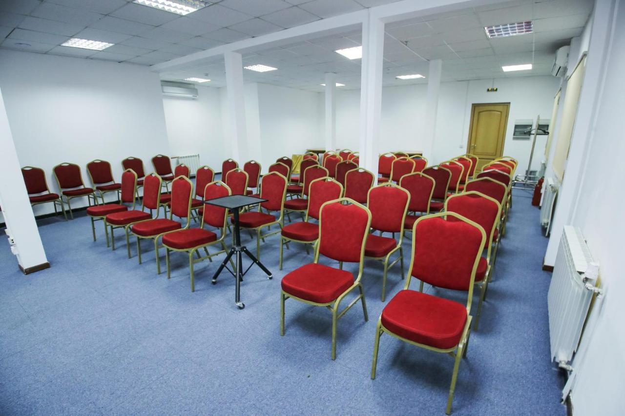 Chagala Atyrau Hotel מראה חיצוני תמונה